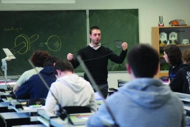 مقبولون في مباراة مشتركة ينتقدون تواريخ التعيين‬