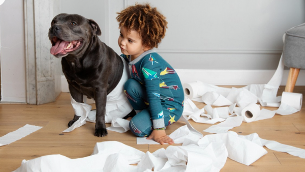 هكذا يمكن التعامل مع الطفل المتمرد في أي مرحلة عمرية