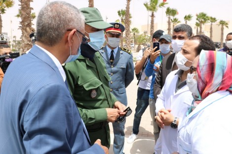 والي العيون يتولى إطلاق “نداء المواطنة والتضامن”