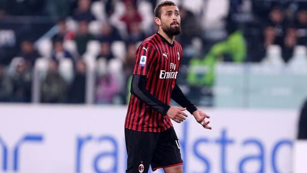 إصابة مدافع ميلان بكورونا