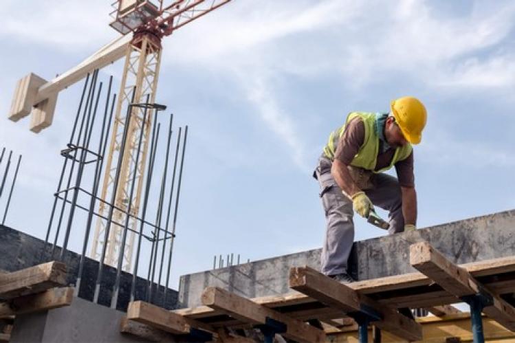 الحكومة تُصادق على تمديد استفادة متضررين من “أموال كورونا”