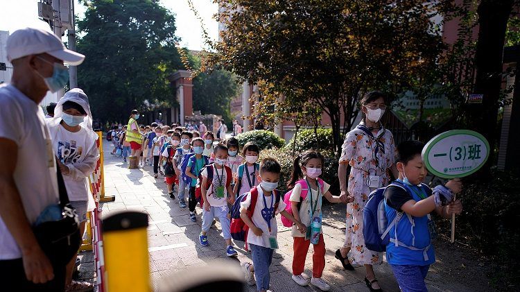 بؤرة كورونا “ووهان” الصينية.. تعيد فتح المدارس