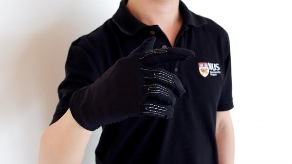 باحثون يطوّرون قفاز ألعاب ذكيًا يضع التحكم بين يديك