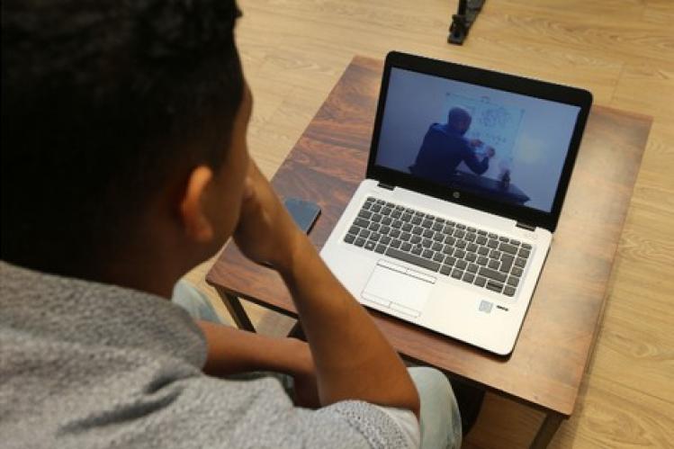 سلا .. اعتماد التعليم عن بعد بالعيايدة وتابريكت‎