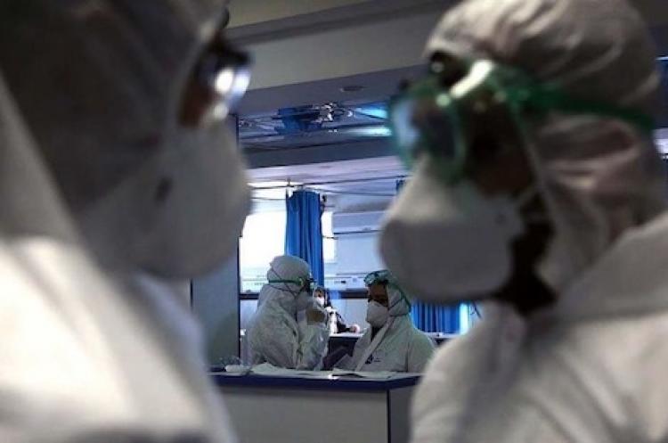 عشرات الإصابات الجديدة بالفيروس بين الممرضين