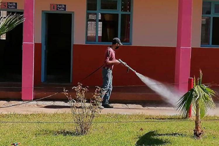 كورونا” يغلق إعداديتين ومدرسةً ابتدائية بالنّاظور