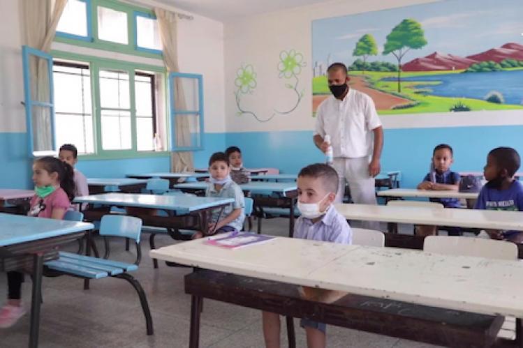 مخاوف تفشي “كوفيد-19” تغلق مدرسة في تطوان