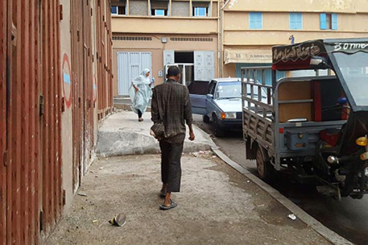 مرضى نفسانيون يعودون إلى احتلال شوارع وزان‎