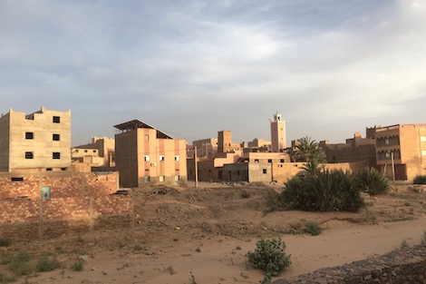 مكتبة أَلْمُو .. مشروع يغرس ثقافة القراءة في الناشئة ناحية زاكورة