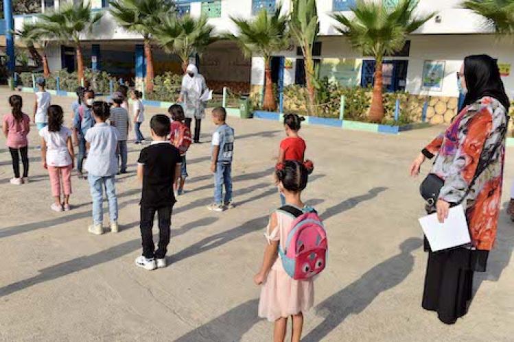 نقابيون ينتقدون “ارتباك الدخول المدرسي” ويخشون “بؤرا تعليمية”