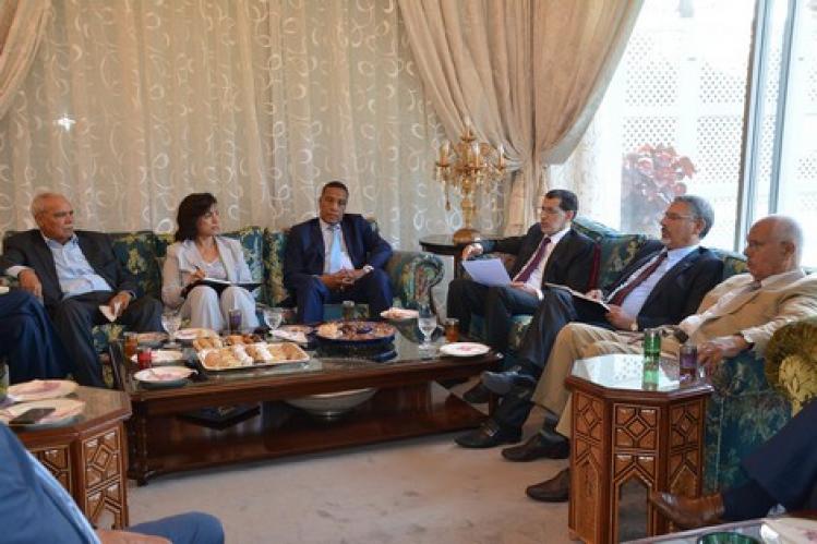 هل يضيق الحوار الهوة بين الحكومة والنقابات بشأن قانون الإضراب؟