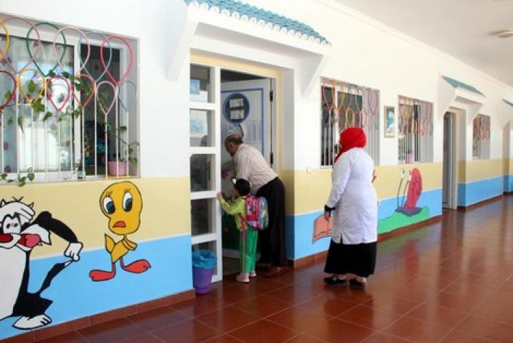 آباء يفضلون مدارس خاصة “منخفضة الكلفة” لتفادي أقساط باهظة