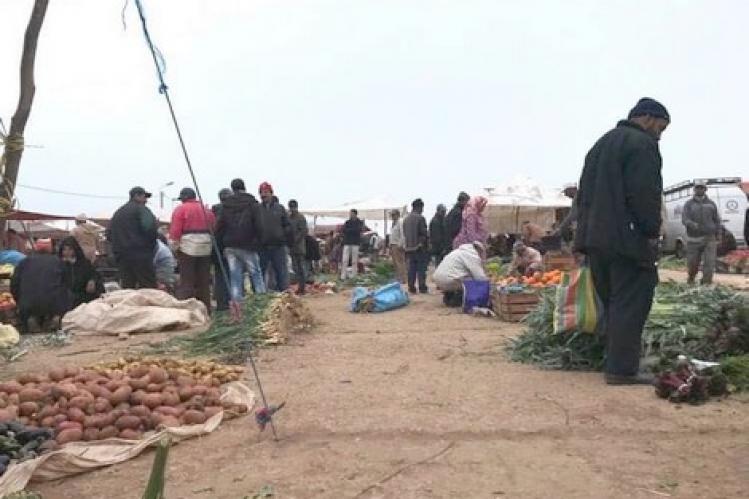 السلطات تقرر إعادة فتح السوق في قصبة تادلة