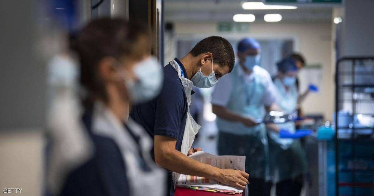 العالم يسجل زيادة قياسية في عدد مصابي كورونا