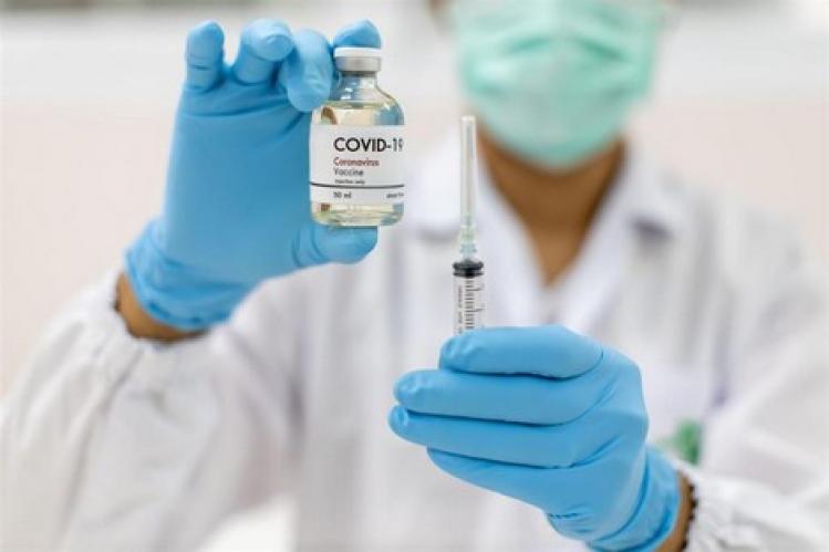 تشكيك المغاربة ينتقل إلى “لقاح كورونا” .. مؤامرة وأغراض ربحية