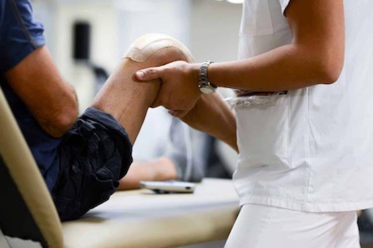 “تهميش حكومي” يثير غضب المروضين الطبيين