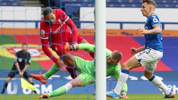 جراحة ناجحة في الركبة لمدافع ليفربول فان ديك