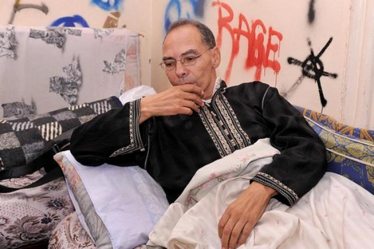 شبهة “غسل الأموال” تلاحق منجب وأفراد من عائلته