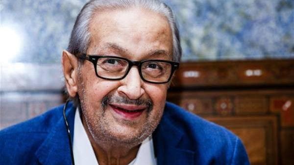 موقف محرج لمخرج مع الراحل نور الشريف.. وصورة نادرة