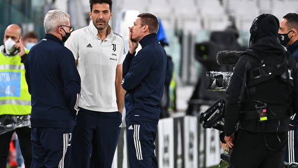 يوفنتوس يصل الملعب.. ونابولي يتغيب عن اللقاء