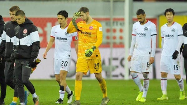 آينتراخت فرانكفورت يخشى خسارة 70 مليوناً بسبب “كورونا”