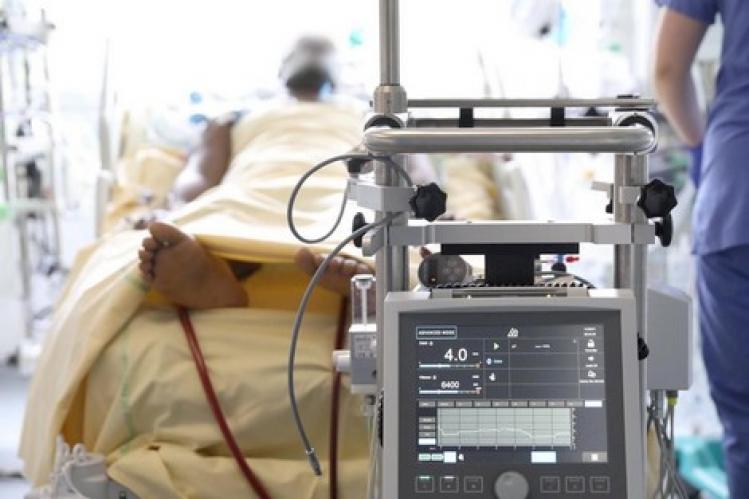 “أسعار صاروخية” ترافق خدمات تجهيزات الإنعاش الطبية في المنازل