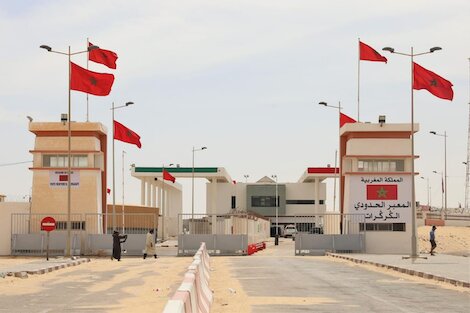استئناف حركة النقل الطرقي بين المغرب وموريتانيا عبر المركز الحدودي للكركرات في كلا الإتجاهين