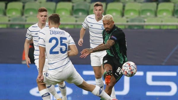 “كورونا” يغيب 6 لاعبين من دينامو كييف عن لقاء برشلونة