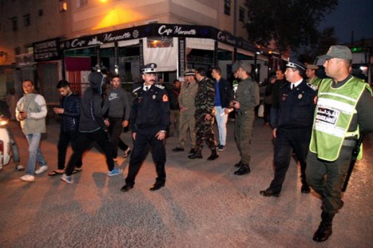 منع متابعة مباريات الكرة في المقاهي بجهة العيون