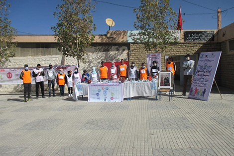 نشطاء يحسسون بمخاطر “كوفيد-19” في تونفيت