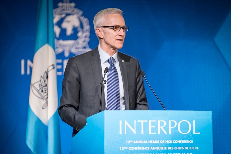 “أنتربول” يتوقع مساهمة لقاح الوباء في كثرة الجرائم