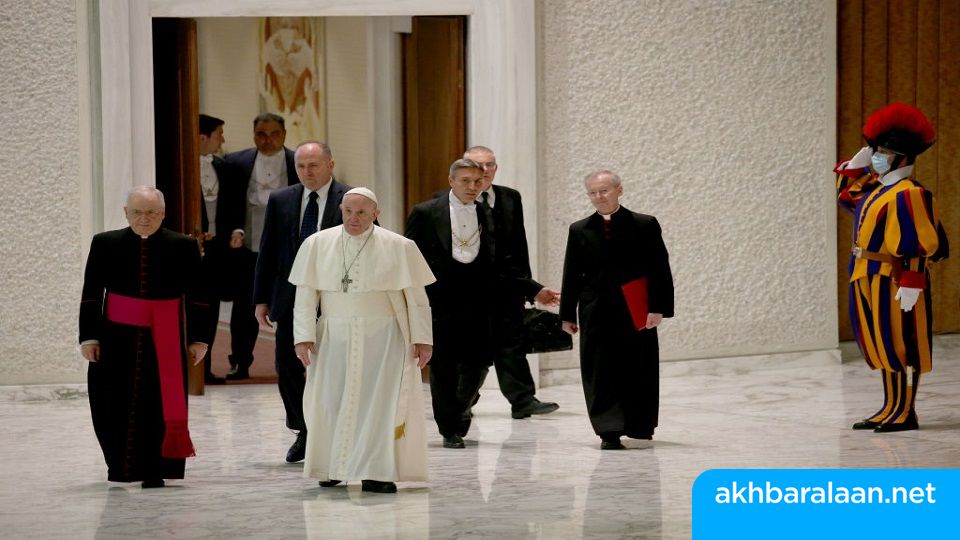 إصابة كاردينالين مقربين من البابا فرنسيس بكورونا