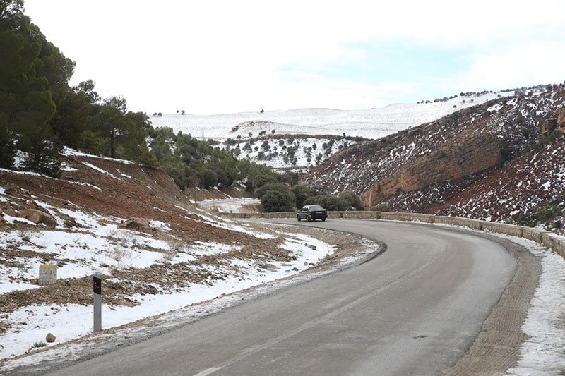 الأرصاد الجوية: أمطار وثلوج في مناطق عدة بالمغرب‎