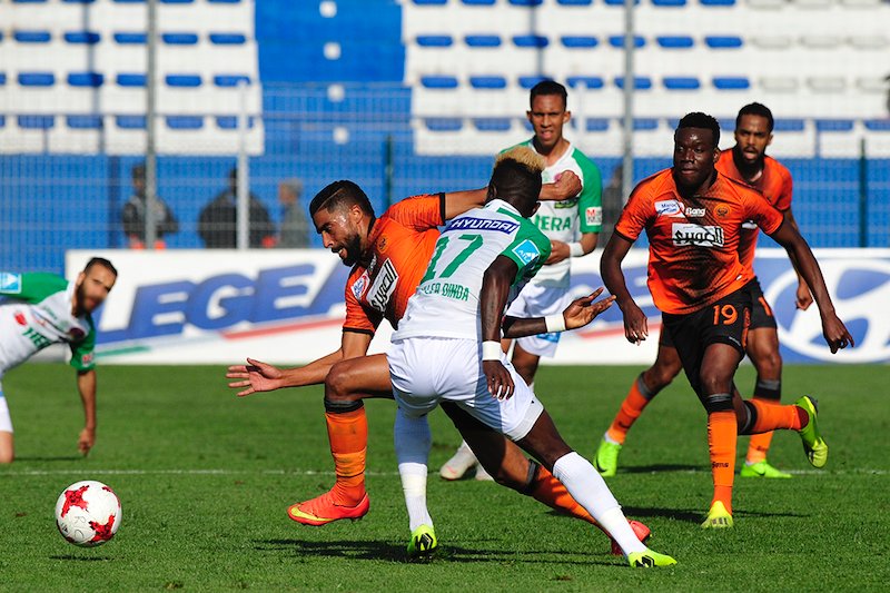 الرئيس الجديد للرجاء يُباشر مهامه بمراسلة “الكاف”