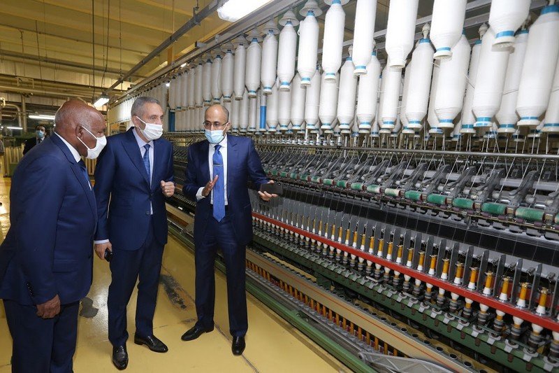 العلمي يُفَعل الاتفاق مع الإسرائيليين .. تكنولوجيات ونسيج وغذاء وطاقات