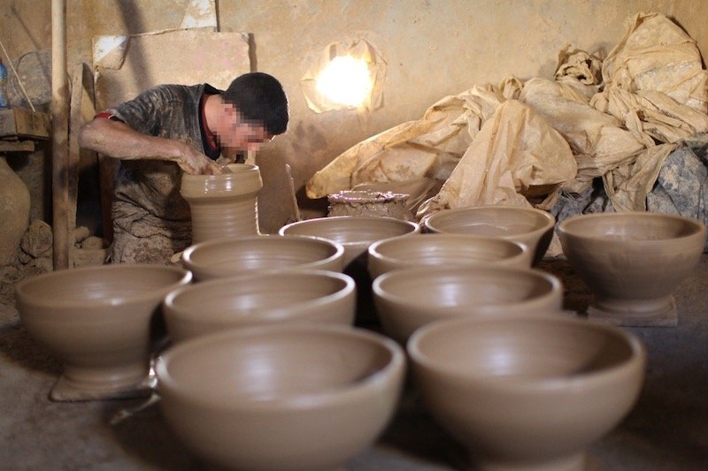 برلماني يتهم وزارة السياحة بالنصب على صناع تقليديين