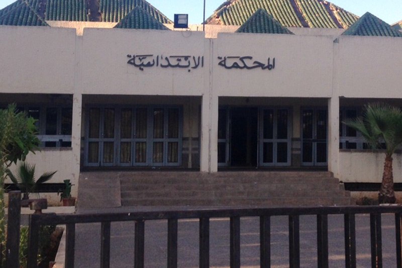 تطبيق “شرع اليد” يجر حارس أمن إلى المحكمة