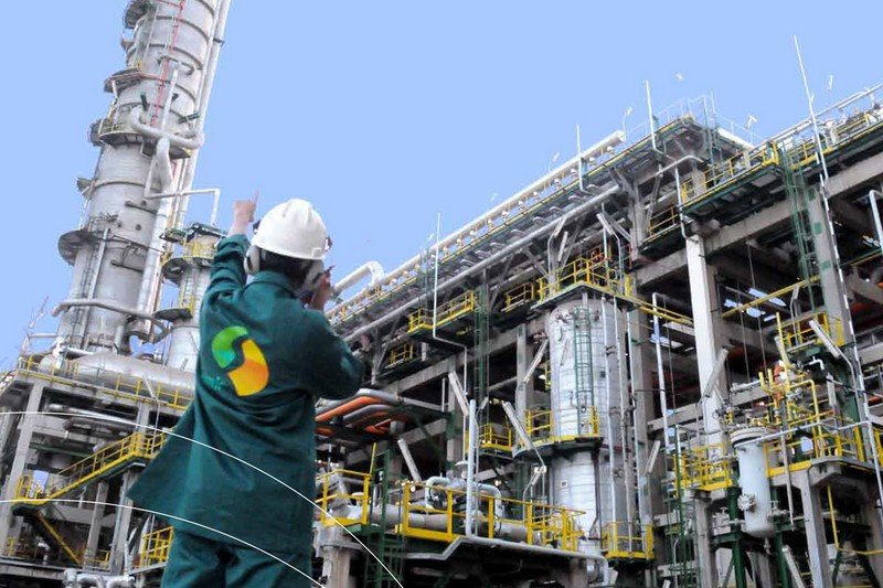 جبهة إنقاذ “سامير” تُحذر من موت المصفاة وهدر ثروة الوطن