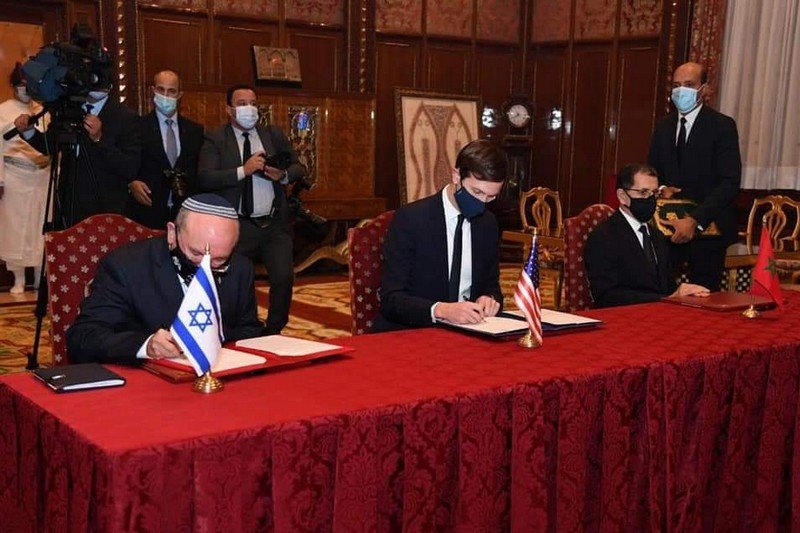 “خمسة وخميس”