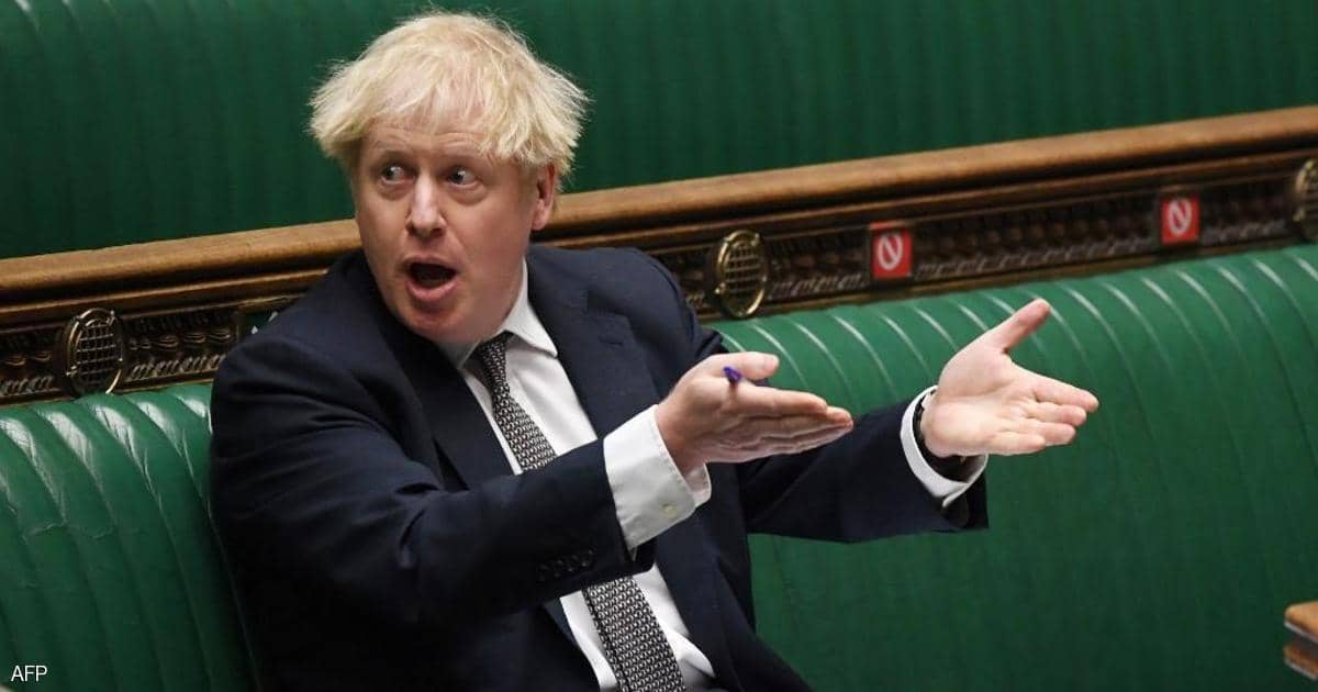 سلالة كورونا “أشد خطورة”.. وجونسون يستدعي كبار الوزراء