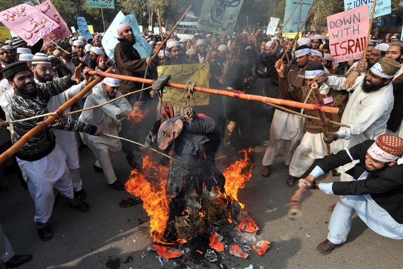 علاقة “الإسلاميين” بفلسطين .. مبادئ سياسية أم “خطاب كراهية”؟‬