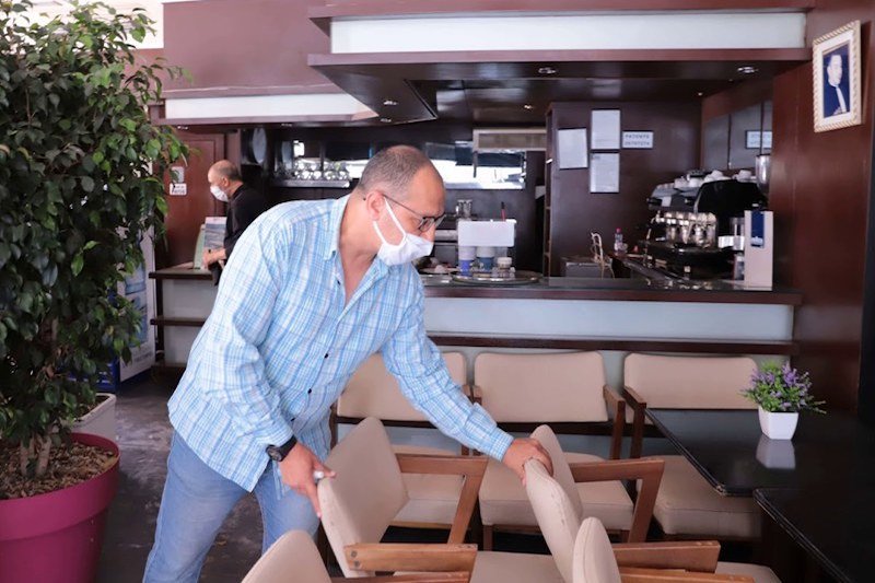 قرار غلق المقاهي والمطاعم يزيد مخاوف المهنيين