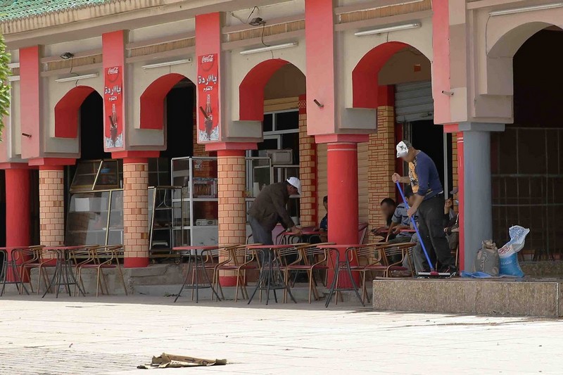 مهنيون يلوّحون بـ”شل الحركة الاقتصادية” في القنيطرة