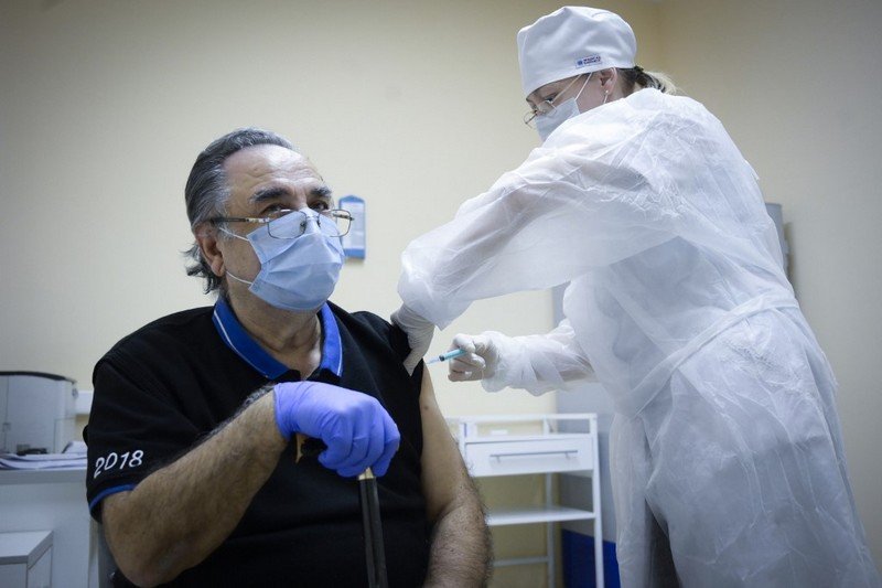 أجواء من الريبة تكتنف حملة التلقيح في موسكو