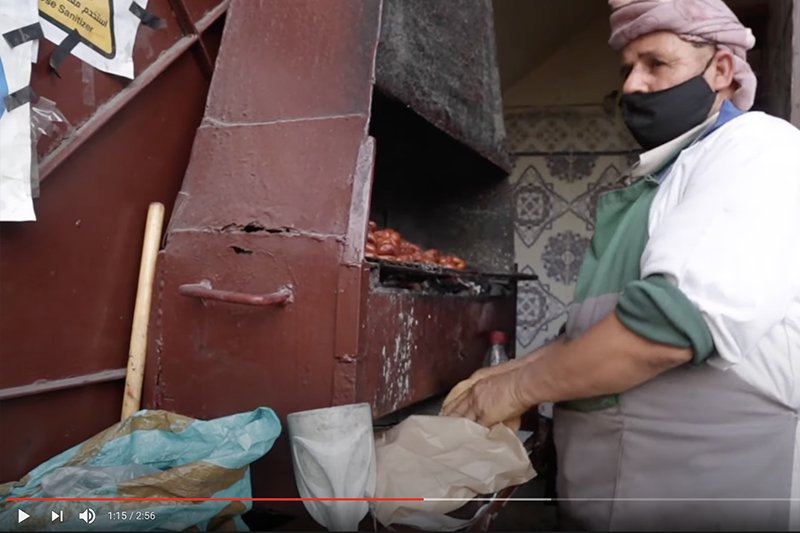 أشهر بائع نقانق بالرباط