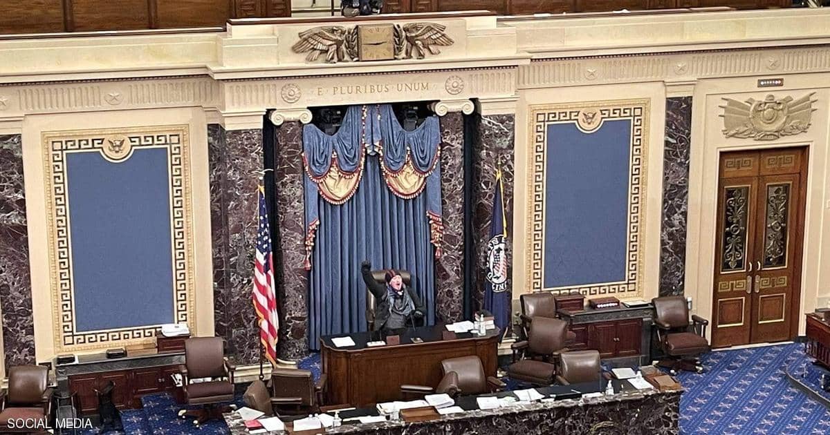 أنصار ترامب داخل قاعة مجلس الشيوخ.. ومواجهات بالأروقة