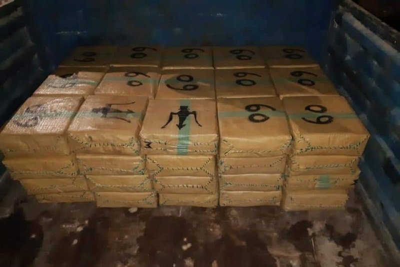 إحباط تهريب حوالي طن من “الحشيش” قرب الناظور