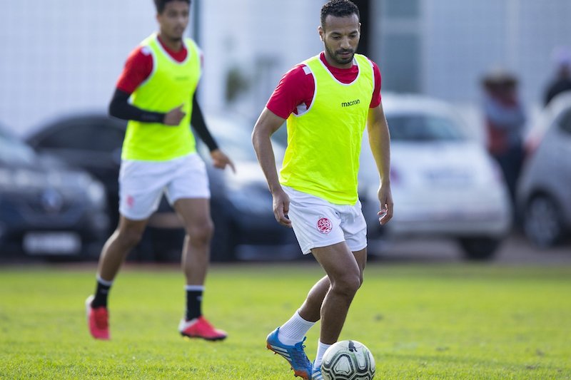 إصابة في عضلة الساق تغيب سكومة عن الوداد