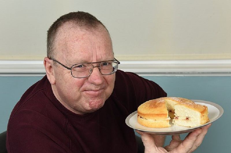 إنجليزي يثمل دون تعاطي الكحول