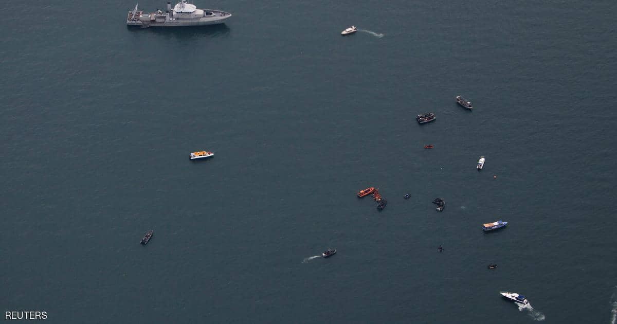 إندونيسيا ترصد إشارات من حطام الطائرة المنكوبة